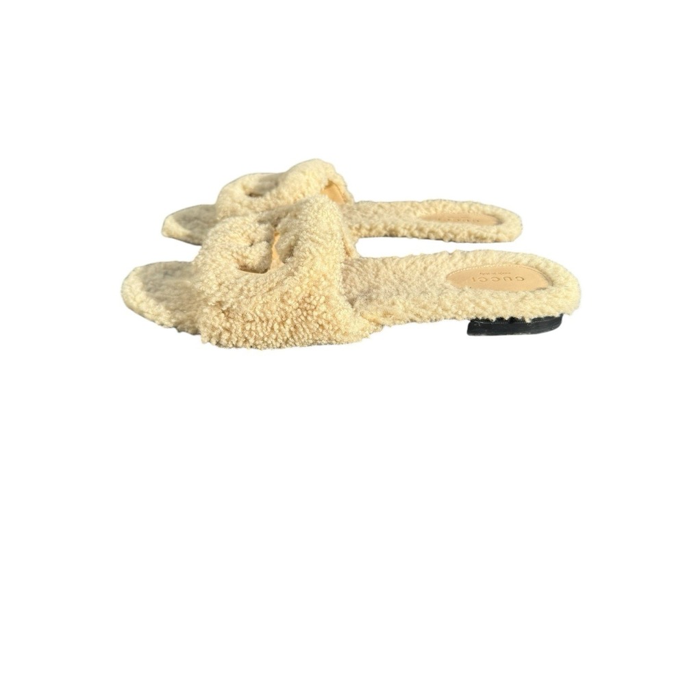 Gucci Interlocking G Fur Sandals Beige Shearling Slides Size EU 39.5 - Picture 3 of 8